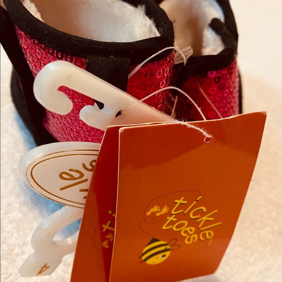 Brand New Booties By TICKLE TOES - Toddler Size 4 - Box 52 - Picture 4 of 4